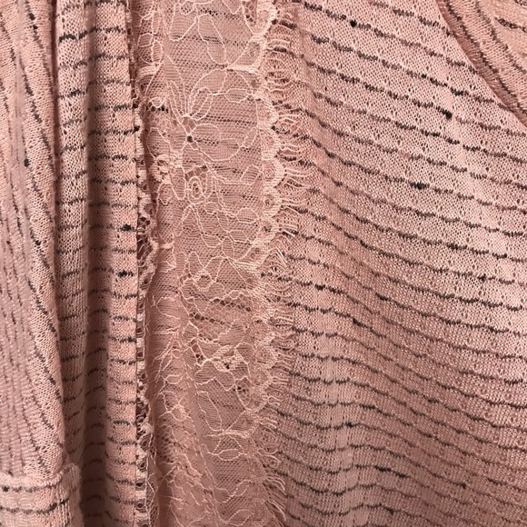 {Lush} Cropped Top - Picture 2 of 5